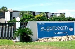Et logo, certifikat, skilt eller en pris der bliver vist frem på Sugar Beach Condo B-14 by Emerald Coast Retreats + 29 billeder
