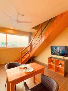 Nishan Apartments -Lakeside的电视和/或娱乐中心
