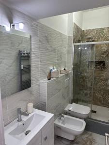 Koupelna v ubytování Chic Flat + 37 fotografií