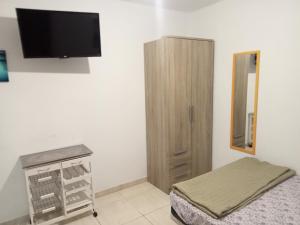 Posteľ alebo postele v izbe v ubytovaní Alojamientos playa Centro Corralejo 4
