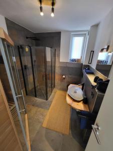 Fotografie z fotogalerie ubytování Modern-gemütliche FeWo mit Sauna v destinaci Aremberg