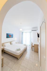 Gallery image of Theologos Beach in Antiparos Town