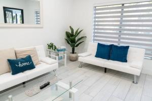 Posezení v ubytování Luxury Retreat 3B ,2Ba POOL , Coral Gables Center