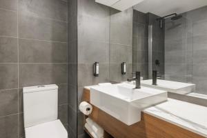 Koupelna v ubytování Best Western Hobart