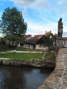 Θέα στο ποτάμι κοντά σε αυτό το δωμάτιο σε οικογενειακή κατοικία