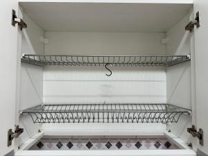 グアルジャにあるApartamento com vista marの棚入り空間