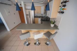 Imagen de la galería de 2BR Mar Chiquita Oceanfront apt with pool, en Manatí
