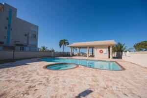 Imagen de la galería de 2BR Mar Chiquita Oceanfront apt with pool, en Manatí