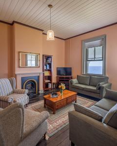 Posezení v ubytování Barunguba Montague Island