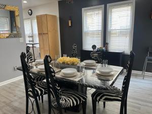Φωτογραφία από το άλμπουμ του Spacious 3 bedroom close to NYC σε North Bergen +6 φωτογραφίες
