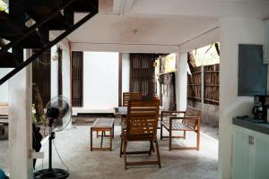 Posezení v ubytování Aluntala Hostel
