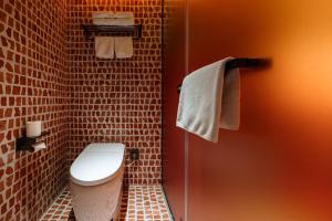 Kopalnica v nastanitvi Super Time Trendy Design Hotel Guangzhou Beijing Road Pedestrian Street Dafo Temple Branch