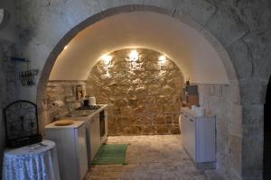 A kitchen or kitchenette at Antico Frantoio Penna Még 18 kép
