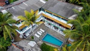 Bazén v ubytování Asanka Surf House & Resturant nebo v jeho okolí