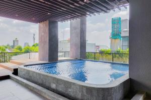 Πισίνα στο ή κοντά στο Comfy and Modern Studio Room The Ayoma Apartment By Travelio