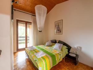 Postel nebo postele na pokoji v ubytování Holiday Home in Brtonigla with Private Pool