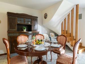 Posezení v ubytování Holiday Home in Brtonigla with Private Pool