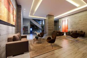 Uma área de estar em Radisson Blu Belo Horizonte Savassi