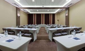 Área de negócios e/ou sala de conferências em Radisson Blu Belo Horizonte Savassi