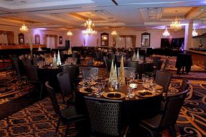 Restaurace v ubytování Radisson Hotel & Conference Center Rockford