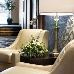 Posezení v ubytování Radisson Hotel Bismarck