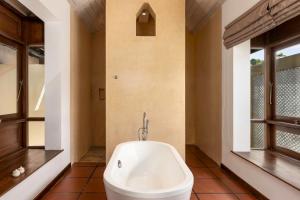 A bathroom at Jetwing Lagoon Wellness, A Luxury Reserve - Adults Only