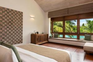 The swimming pool at or close to Jetwing Lagoon Wellness, A Luxury Reserve - Adults Only