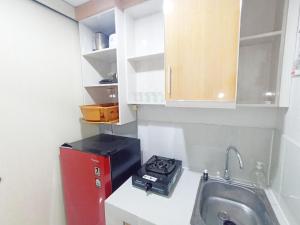 Dapur atau dapur kecil di Best Deal and Homey Studio Apartment Amartha View By Travelio +5 gambar