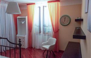 A seating area at Beautiful Home In Castiglion Fiorentino