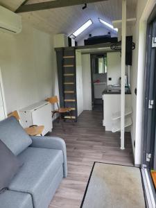 Kuchyň nebo kuchyňský kout v ubytování Bigge Elements Tinyhaus 2 "Feuer"