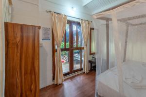 Кровать или кровати в номере Sea Star Resort