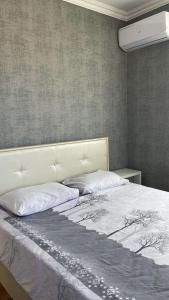Postel nebo postele na pokoji v ubytování LiveUp Villa in Mardakan