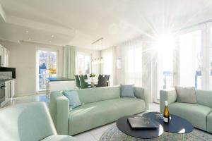 Posezení v ubytování Strandresidenzen Bansin Schloonpalais 6 + 26 fotografií