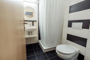Vannituba majutusasutuses Jura Sport & Spa Resort
