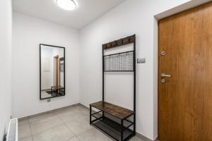 Fotografia z galérie ubytovania Prestigious Residence with Garden, Garage, and Elegant Rooms v Krakove