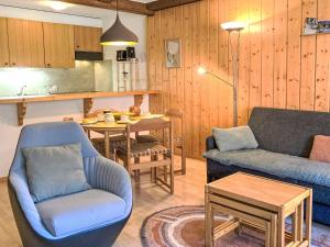 Una cocina o zona de cocina en Apartment Parc C013 by Interhome
