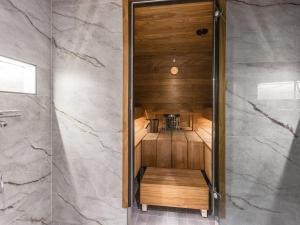 Koupelna v ubytování Holiday Home Kevinlevi by Interhome