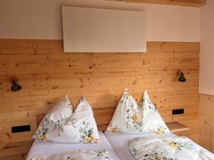 Postel nebo postele na pokoji v ubytování Holiday Home Hettegg Lehen by Interhome