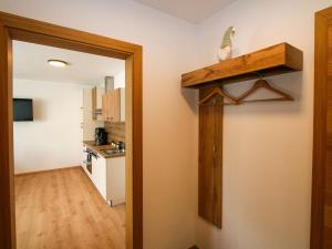 Η κουζίνα ή μικρή κουζίνα στο Apartment Ferienwohnung Selina by Interhome