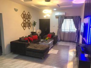 Istumisnurk majutusasutuses Luxury 3 BDR Secure Estate in Ibeju Lekki opposite Golf Course
