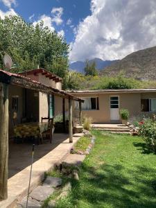 En generel udsigt til bjerge eller udsigt til bjerge taget fra lejligheden