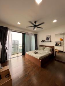 Ένα ή περισσότερα κρεβάτια σε δωμάτιο στο Almas Suites Puteri Harbour / Nusajaya JB 5 min to Legoaland Homespace Cozy room near 2nd link