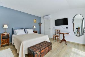 Ένα ή περισσότερα κρεβάτια σε δωμάτιο στο House Kate +37 φωτογραφίες