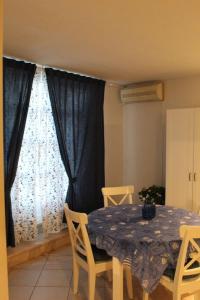 Fotografia z galérie ubytovania Apartment Podgora (134-1) v Podgore