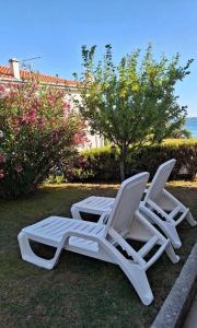 Zdjęcie z galerii obiektu Apartment in Banjol with sea view, terrace, air conditioning, Wi-Fi (3803-1) w mieście Banjol