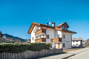 Foto dalla galleria di Apartments Campagnola a Badia