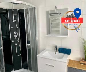 Fotografie z fotogalerie ubytování Jolie chambre privée au DUPLEX DU CLOITRE MOISSAC v destinaci Moissac