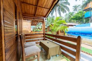 Bazén v ubytování Hitide Beach Resort nebo v jeho okolí