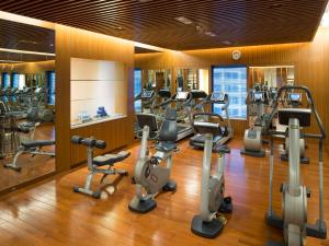 Fitness centrum a/nebo fitness zařízení v ubytování Marco Polo Wuhan