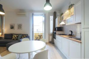 O bucătărie sau chicinetă la PrimoPiano - Volvinio